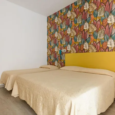 Clipper Hotel 3*