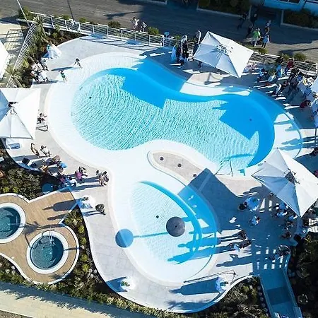 Clipper Hotel